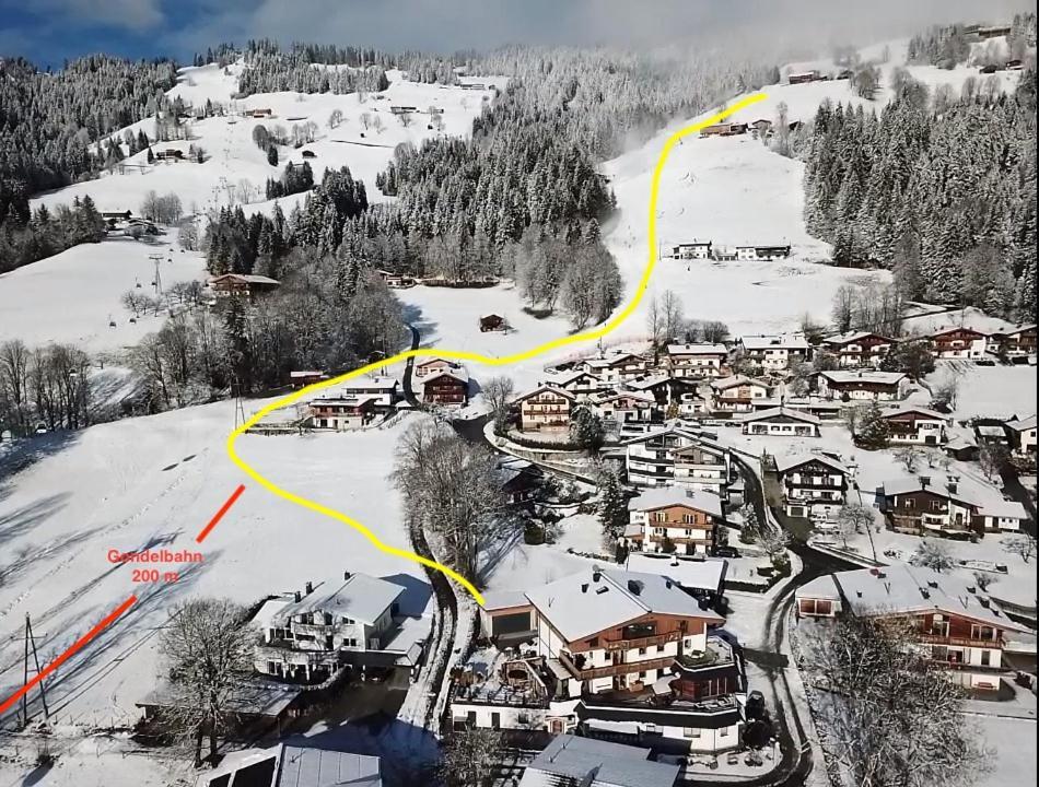 Luxus Ferienwohnung Almhuette Brixen im Thale Esterno foto