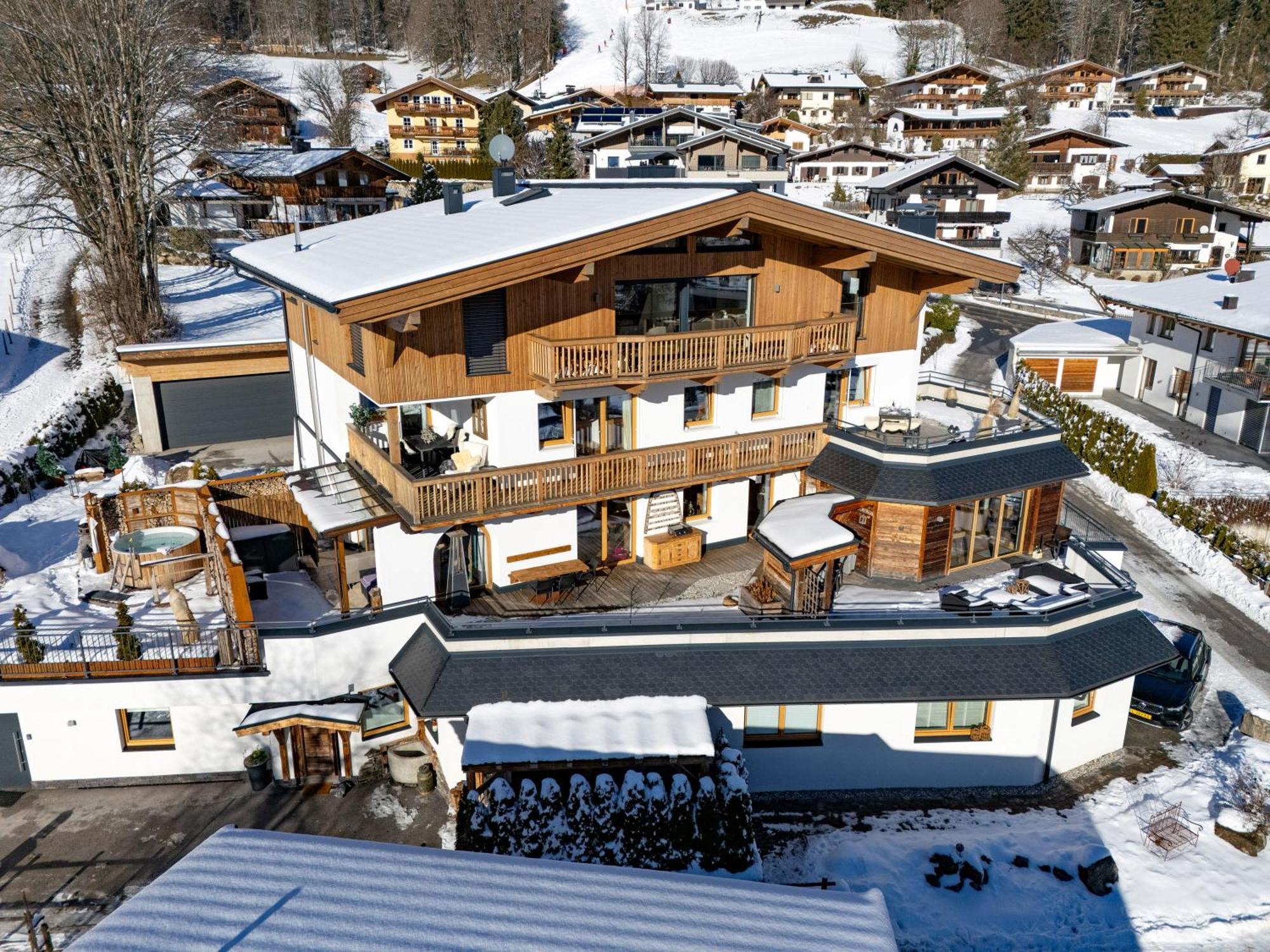 Luxus Ferienwohnung Almhuette Brixen im Thale Esterno foto